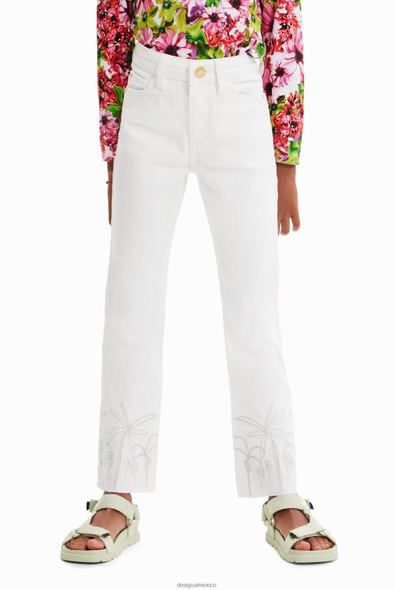 Desigual chica jeans largos acampanados con bordados VZ26R01850 ropa