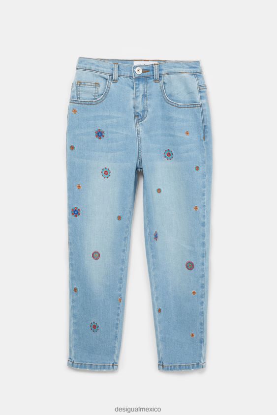 Desigual chica jeans mom con bordados VZ26R01892 ropa