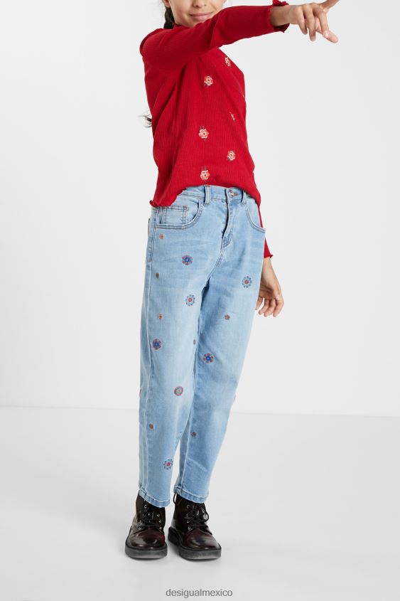 Desigual chica jeans mom con bordados VZ26R01892 ropa