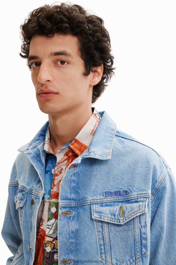 Desigual hombres chaqueta estilo camionero de mezclilla bordada VZ26R01636 ropa
