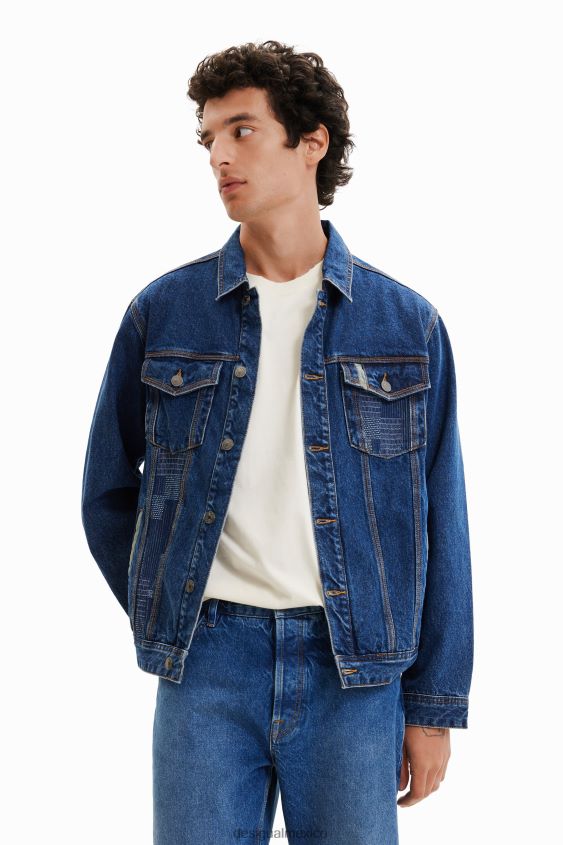 Desigual hombres chaqueta estilo camionero de mezclilla con patchwork VZ26R01603 ropa
