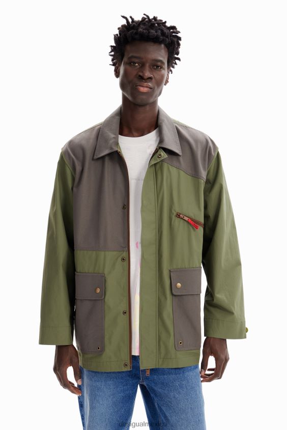 Desigual hombres parka con bolsillos combinados VZ26R01609 ropa