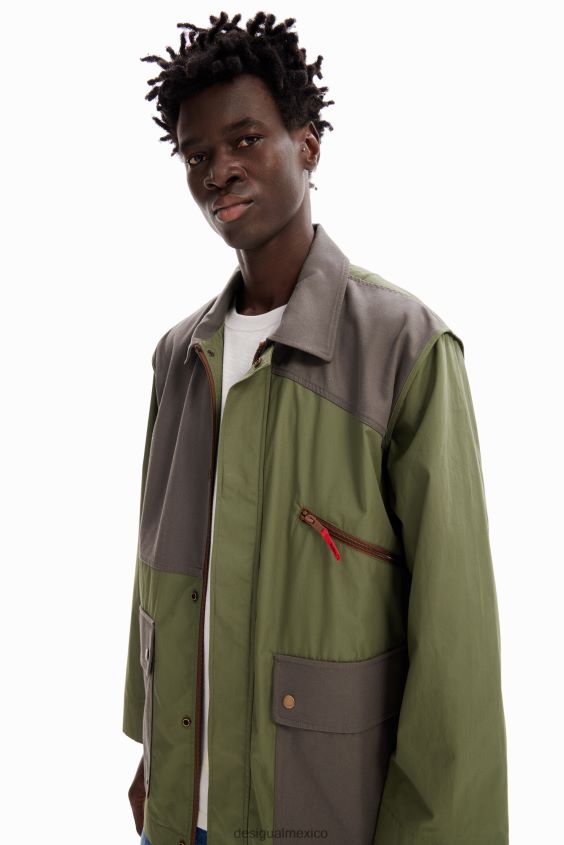 Desigual hombres parka con bolsillos combinados VZ26R01609 ropa
