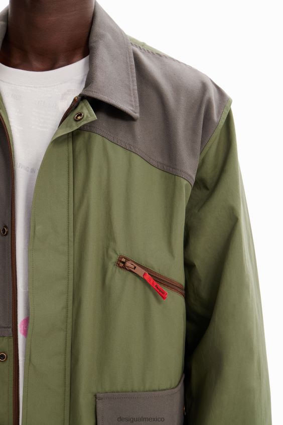 Desigual hombres parka con bolsillos combinados VZ26R01609 ropa