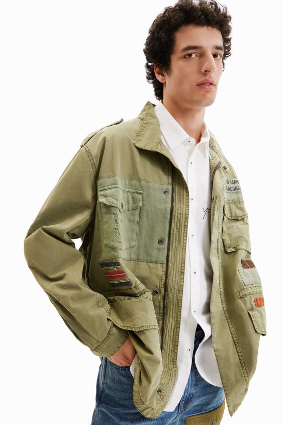 Desigual hombres parka con retazos VZ26R01540 ropa