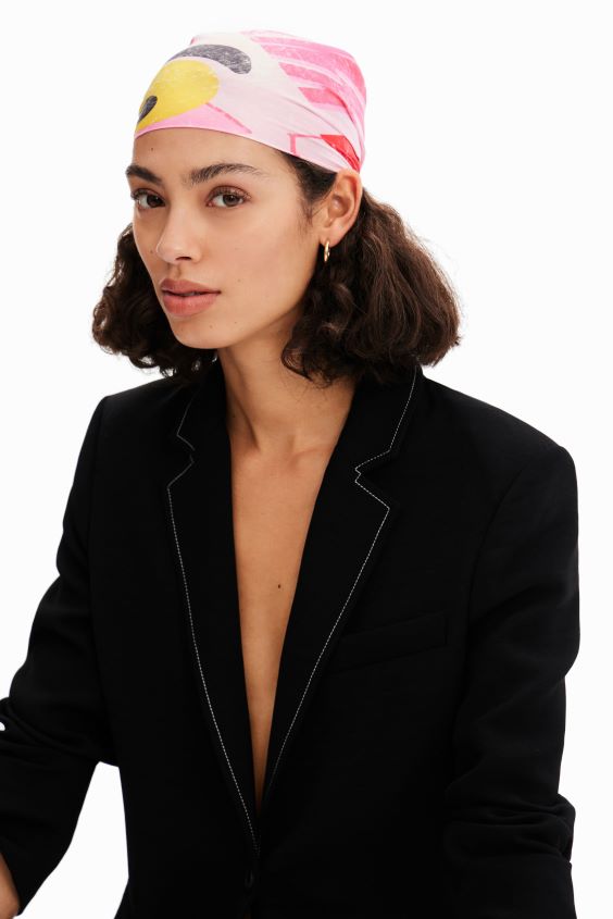Desigual mujer bufanda cuadrada pantera rosa VZ26R0494 accesorio