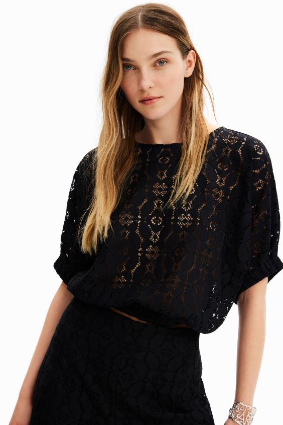 Desigual mujer blusa corta de encaje con mangas abullonadas VZ26R0359 ropa