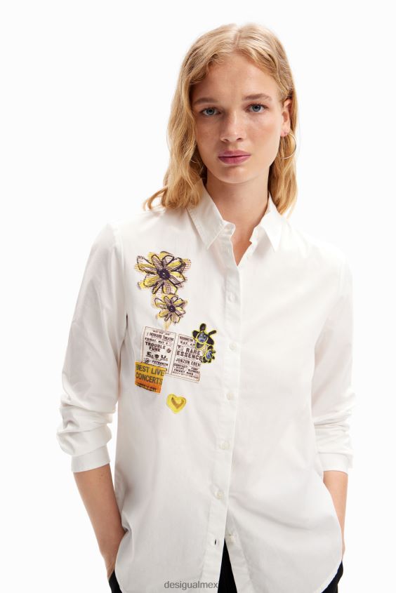 Desigual mujer camisa con parche de periódico VZ26R0107 ropa