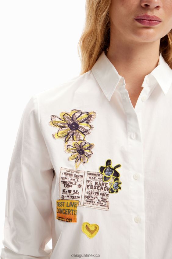 Desigual mujer camisa con parche de periódico VZ26R0107 ropa