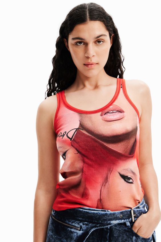Desigual mujer top sin mangas con cara de nathy peluso VZ26R0948 ropa