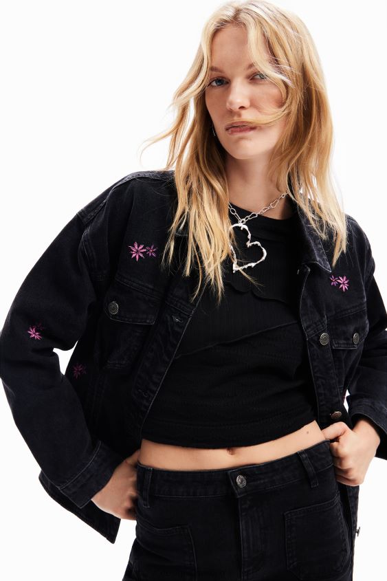 Desigual mujer chaqueta estilo camionero de mezclilla floral VZ26R0278 ropa