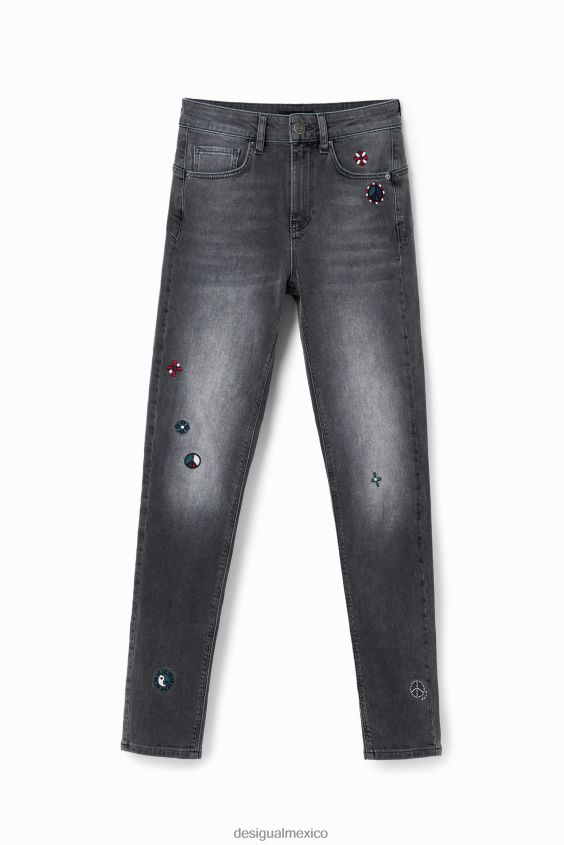 Desigual mujer jeans ajustados con push-up y bordados VZ26R0551 ropa