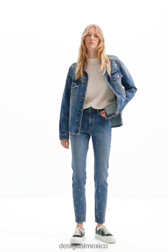 Desigual mujer jeans ajustados con push-up y estampado floral VZ26R057 ropa