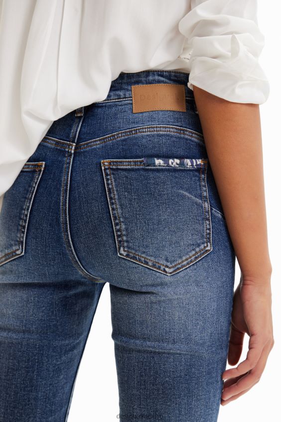 Desigual mujer jeans push-up slim con rotos VZ26R0729 ropa