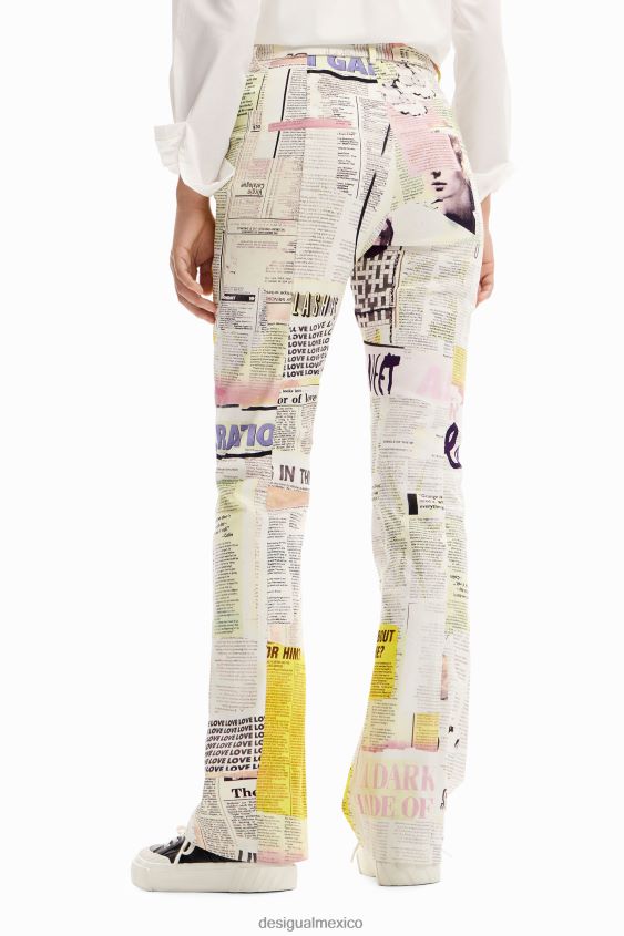 Desigual mujer pantalones acampanados de periódico VZ26R087 ropa