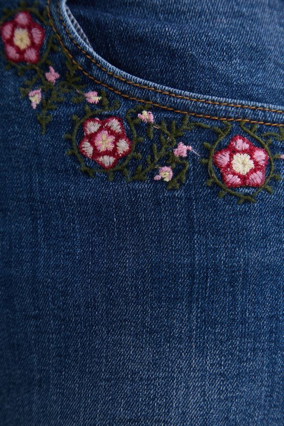 Desigual mujer vaqueros capri acampanados VZ26R01036 ropa