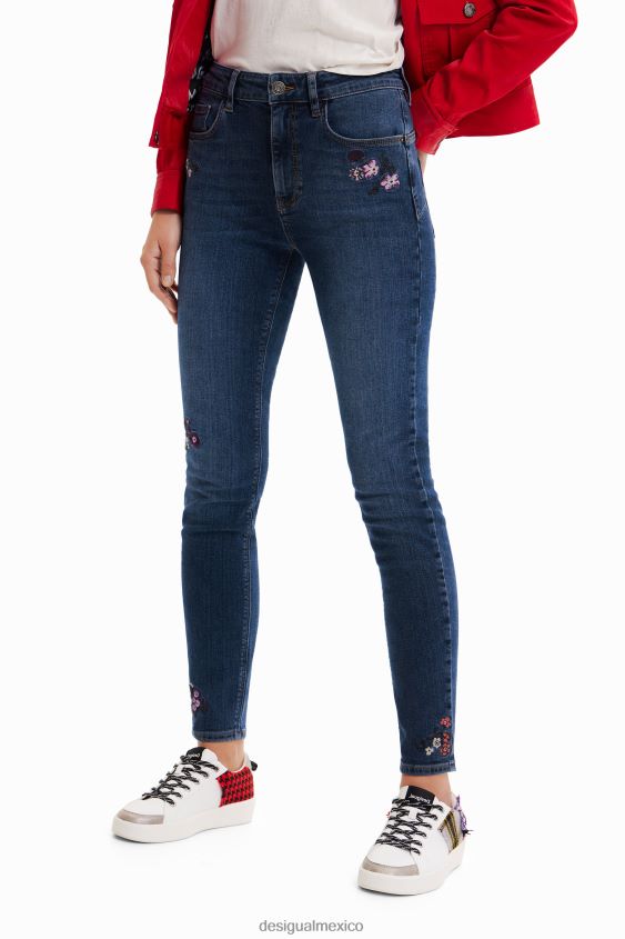 Desigual mujer vaqueros pitillo push-up con flores bordadas VZ26R0564 ropa