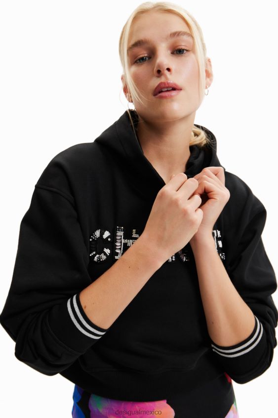 Desigual mujer sudadera corta con parche 